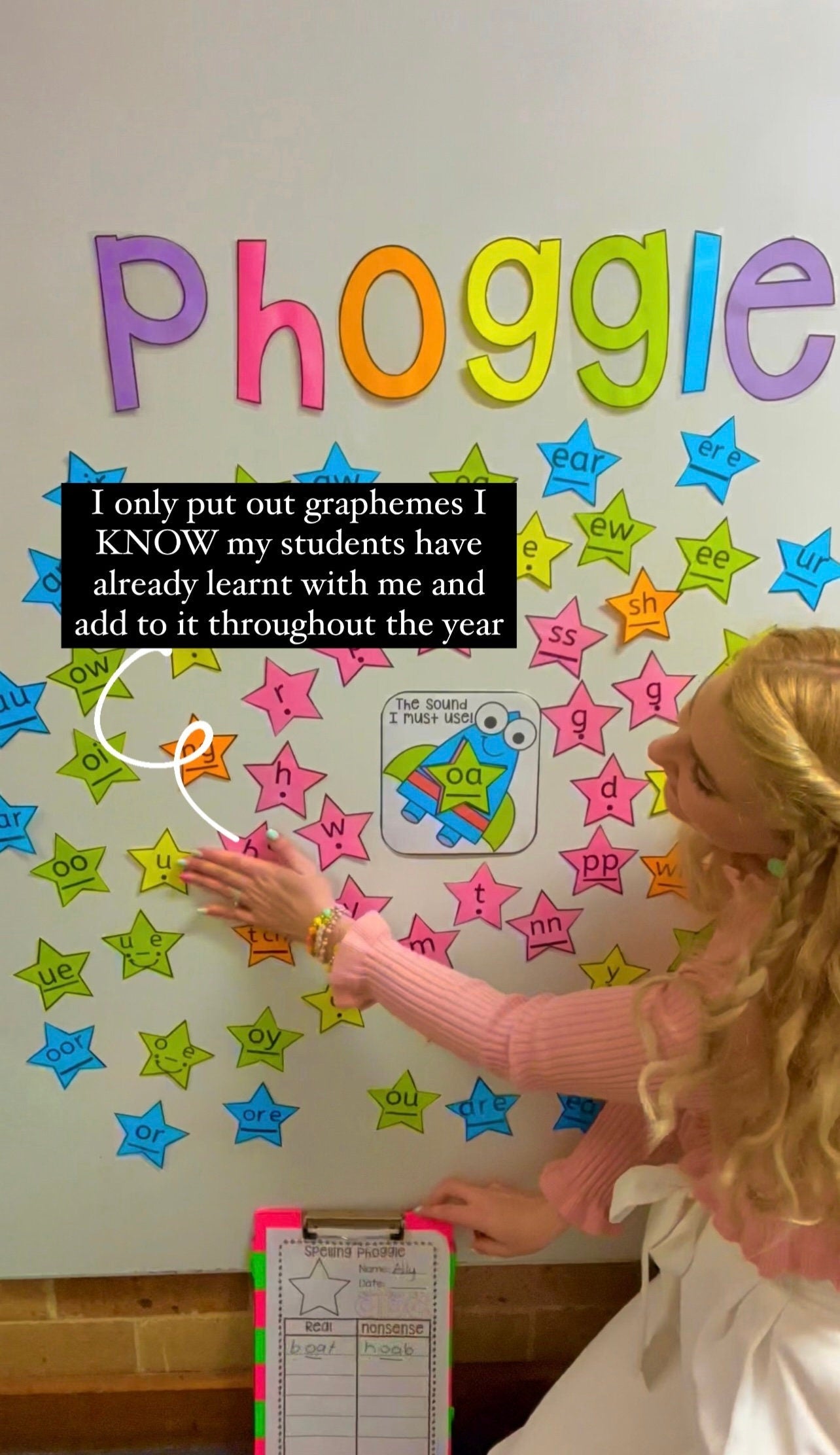 Phonemic awareness classroom game – a word-building phonics activity for kids. Ideal for Science of Reading instruction.