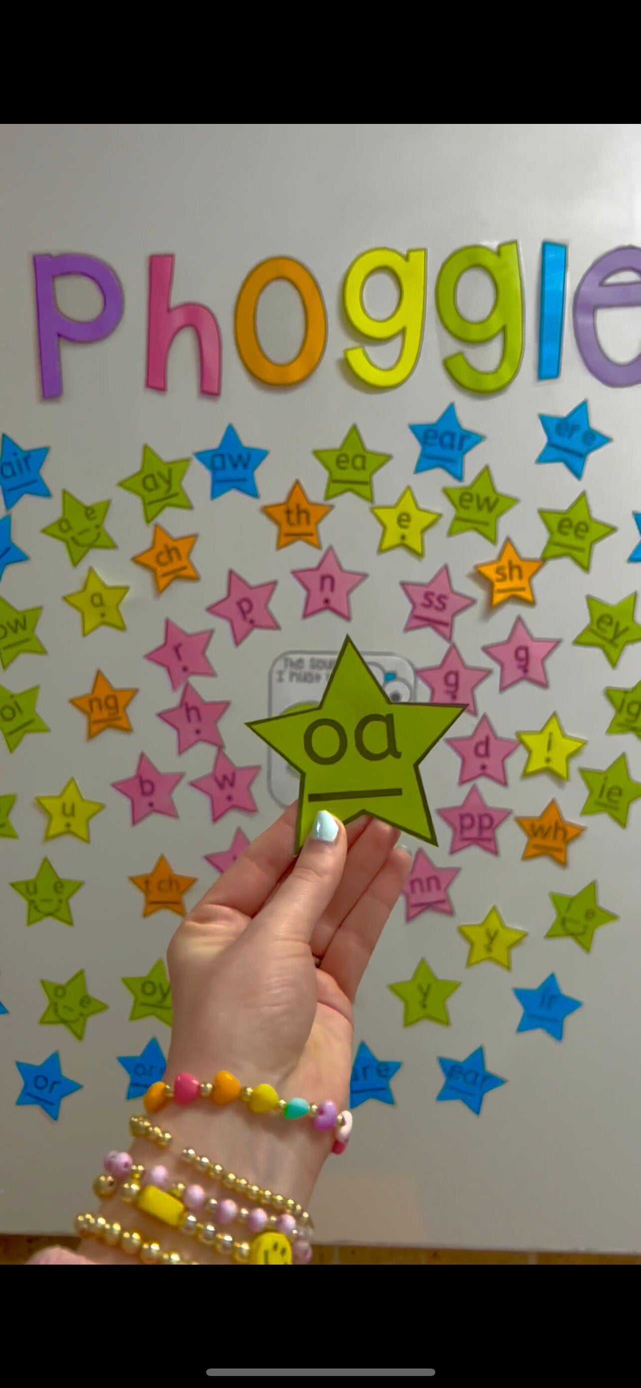 Word-building game for kids – an interactive classroom phonics resource designed for Science of Reading instruction.